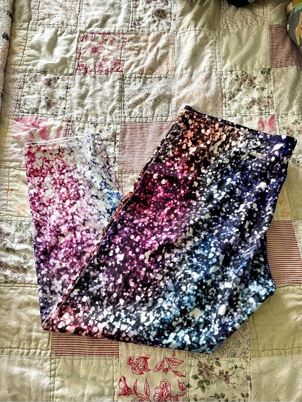 Gearbunch Colorful Sparkles Capri Leggings, Multicolor & Purple, XL